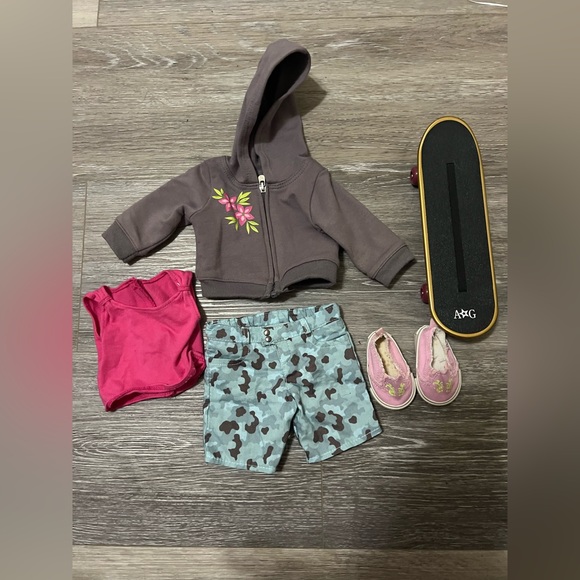American Girl Skate Board Outfit - Picture 1 of 6